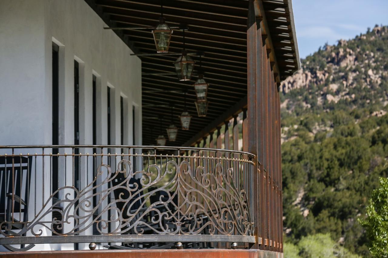 Surf Hotel & Chateau Buena Vista Exterior photo